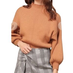 Line and Dot Mock Neck Sweater Size Large in EUC